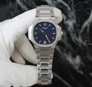 Patek Philippe Nautilus 7118/1A-001 'Ladies' Blue Dial